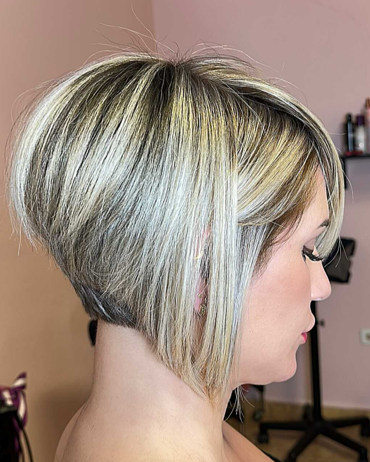 25 Short Angled Bob Haircuts With Sharp Shape