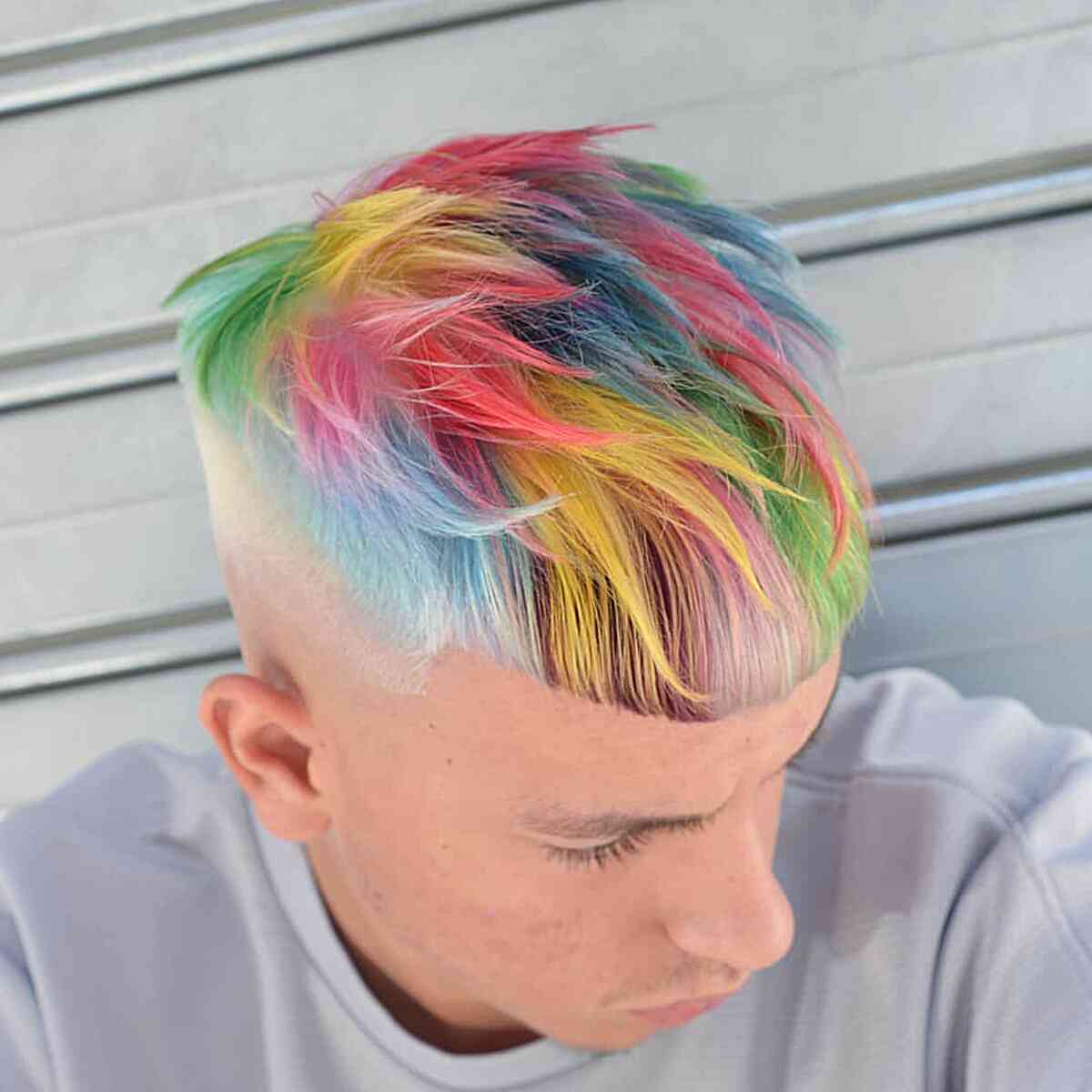Short crop with rainbow colors and forward fringe